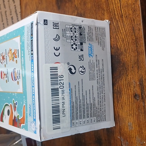 Funko Disney Donald Duck Holiday Christmas Figure - Picture 7 of 8